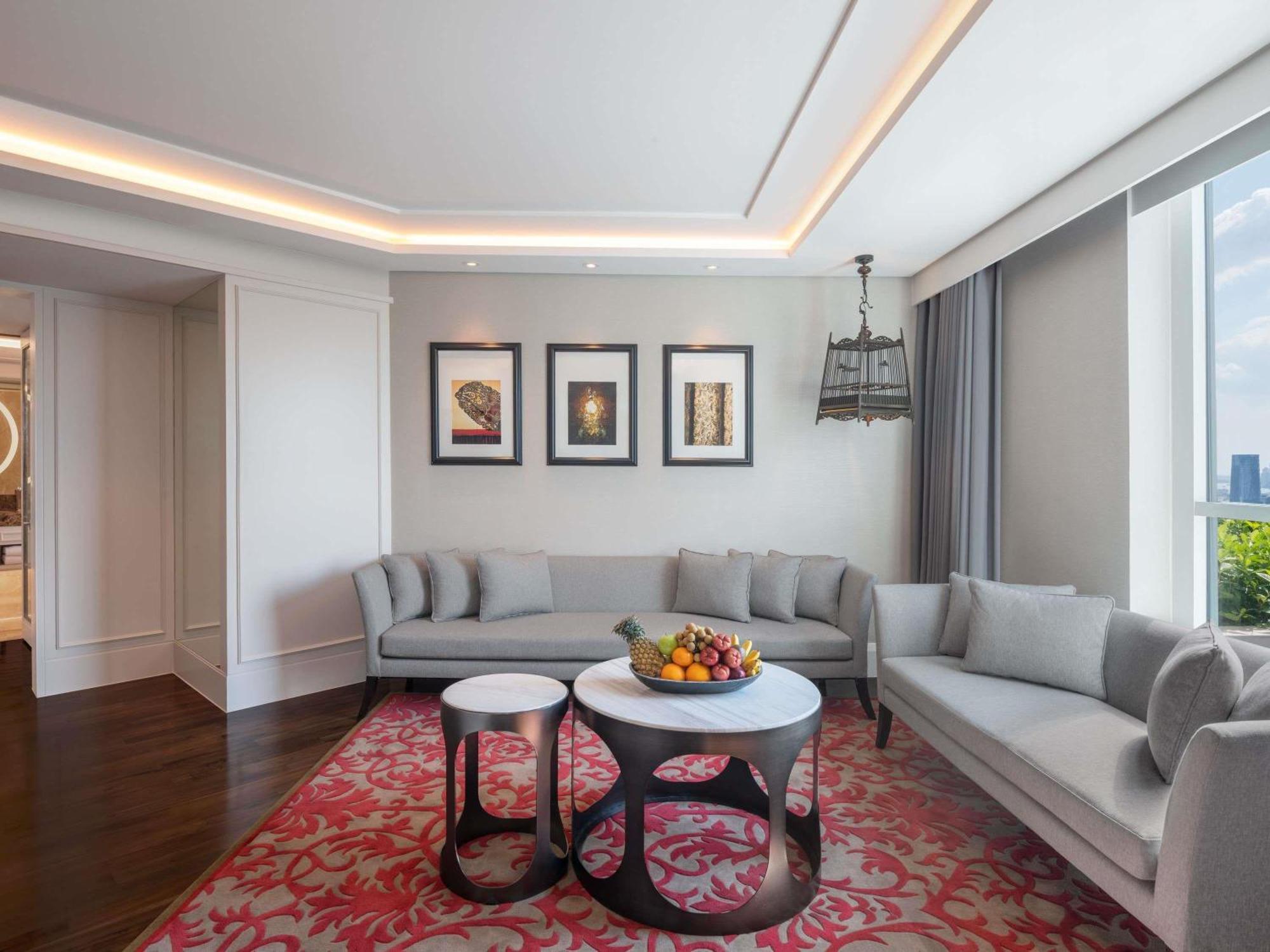 Legendary Suite with King Bed - Club Millésime Access